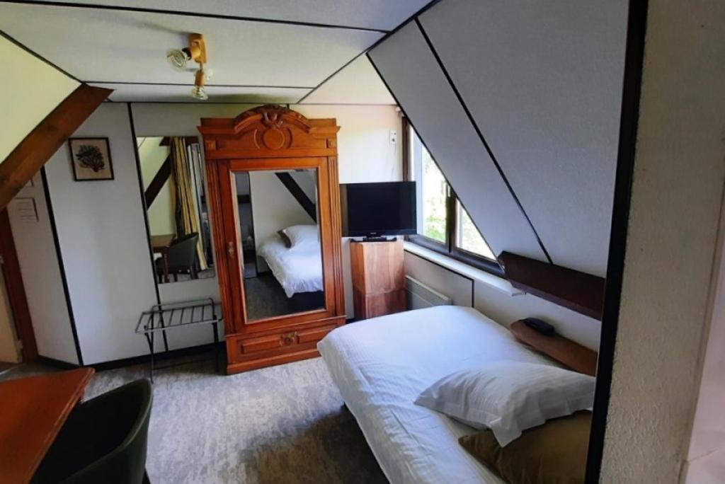 Hotel Kasteelhof 'T Hooghe Ипр Экстерьер фото